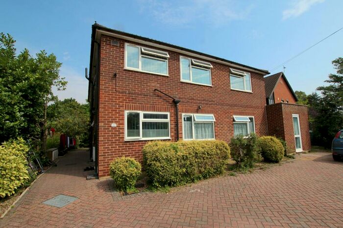 1 Bedroom Apartment To Rent In Church Road East, Crowthorne, RG45