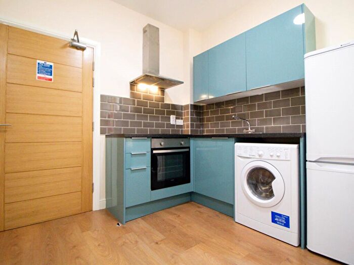 Apartment To Rent In Apt, Lofthouse Residence #, LS2