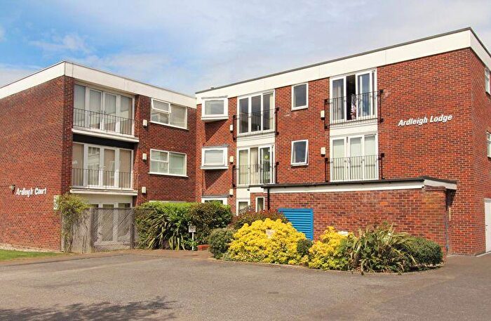2 Bedroom Apartment To Rent In Hutton Road, Shenfield, CM15