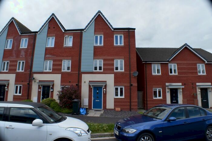 5 Bedroom Town House To Rent In Belgravia Drive, Bridgwater, TA6