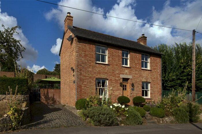 3 Bedroom Detached House For Sale In Church Street, Beckley, Oxford, Oxfordshire, OX3