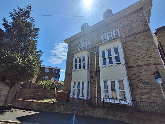 2 Bedroom Flat To Rent In Simeon Street, Ryde, PO33