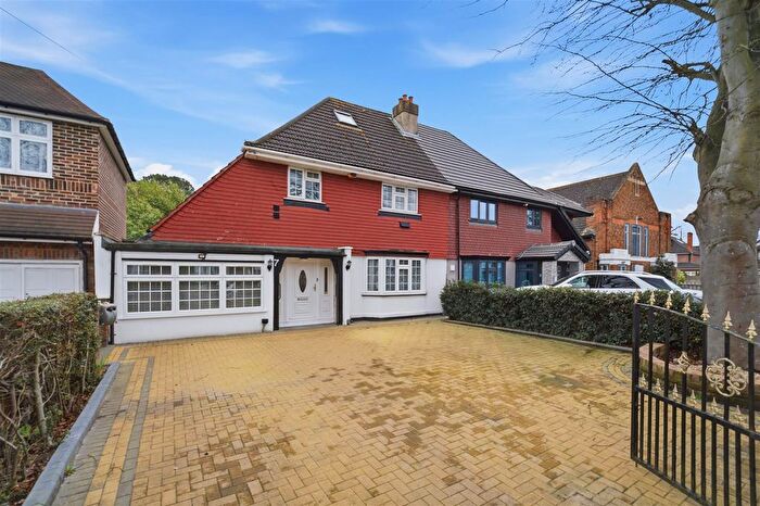 4 Bedroom Semi Detached House For Sale In Firs Drive, Hounslow, TW5