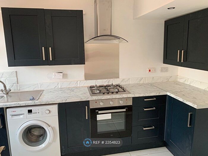 3 Bedroom Terraced House To Rent In Arlescote Road, Solihull, B92