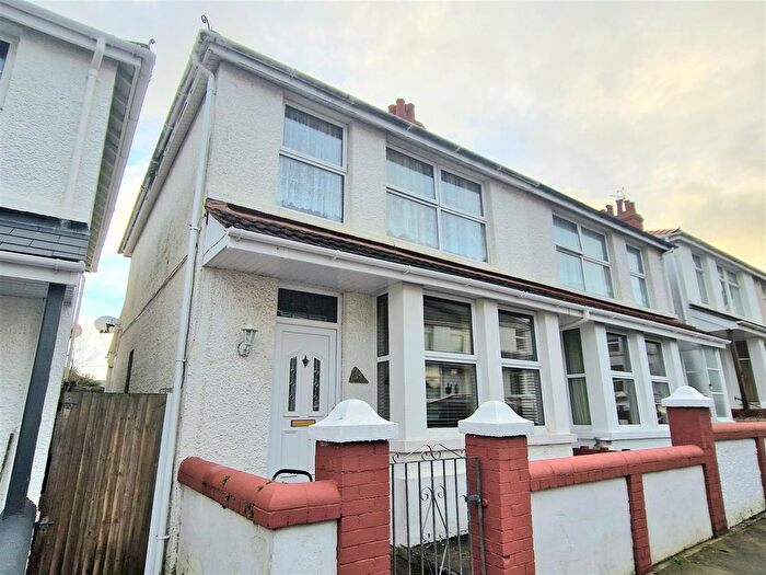 3 Bedroom Semi Detached House For Sale In Lewis Place, Porthcawl, CF36