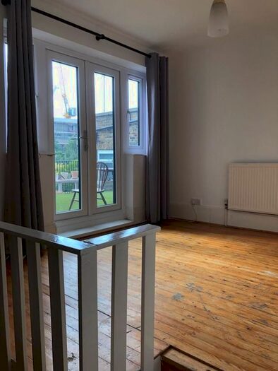 Property To Rent In One Bed Flat To Rent, Peckham High Street, London, SE15