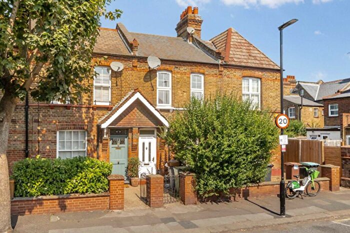 2 Bedroom Terraced House To Rent In Morley Avenue, London, N22