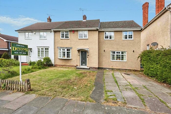 4 Bedroom Semi-Detached House For Sale In School Lane, Buckland End, Birmingham, West Midlands, B34