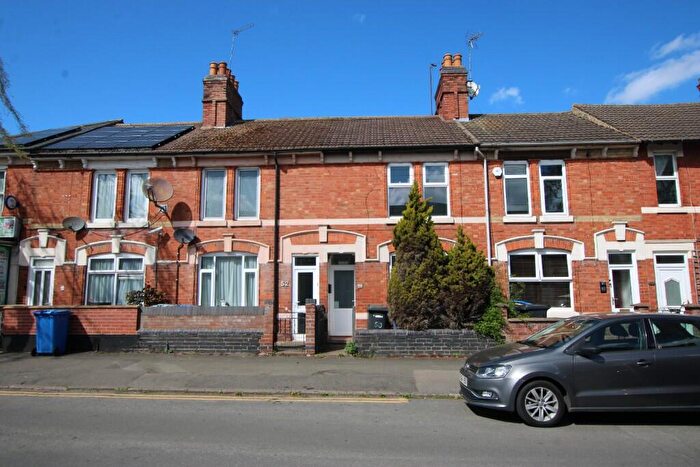 3 Bedroom Terraced House To Rent In Hawthorn Road, Kettering, Northamptonshire, NN15