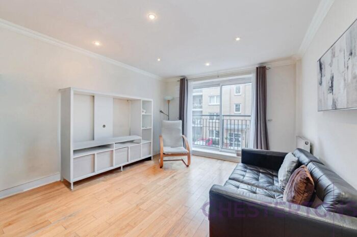 2 Bedroom Flat To Rent In Settlers Court, Newport Avenue, E14