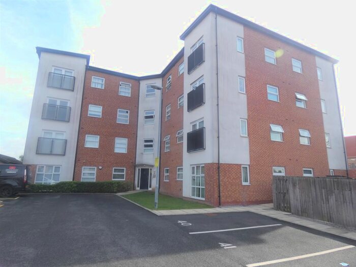2 Bedroom Flat To Rent In Ivy Graham Cl, Newton Heath, M40