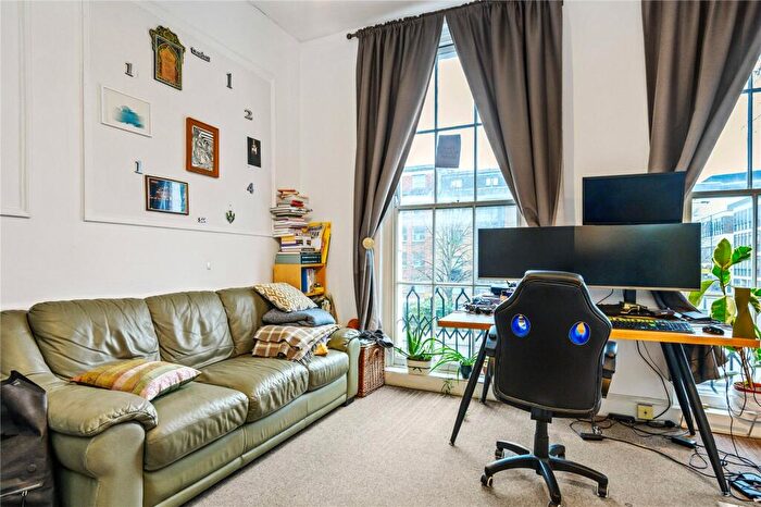 1 Bedroom Apartment To Rent In City Road, Angel, Islington, London, EC1V