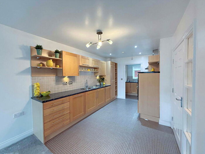 2 Bedroom Flat For Sale In Waterloo Road, Birkdale, Southport, PR8