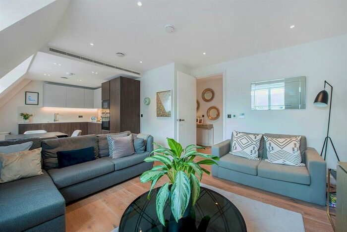 2 Bedroom Flat To Rent In Fulham High Street, London, SW6