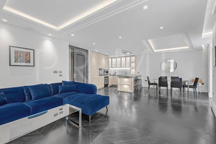 2 Bedroom Flat For Sale In Clement House, Strand, London, WC2R