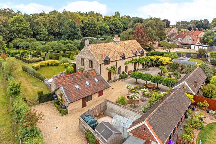 4 Bedroom Detached House For Sale In Old School Yard, Swinstead, Grantham, Lincolnshire, NG33