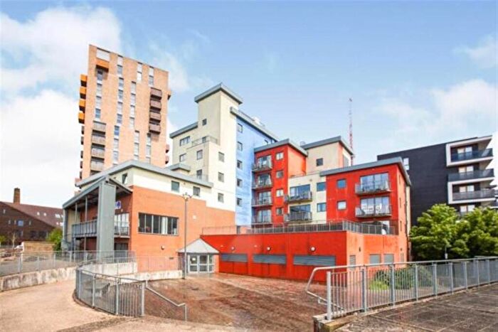 2 Bedroom Flat For Sale In Dock Road, Barking, IG11