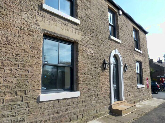 3 Bedroom Terraced House To Rent In Glossop Road, Charlesworth, Glossop, SK13