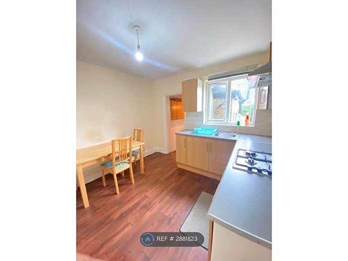 2 Bedroom Semi Detached House To Rent In Grove Road, Hounslow, TW3