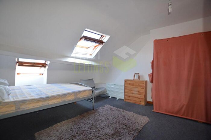 4 Bedroom Terraced House To Rent In Howard Road, Clarendon Park, LE2