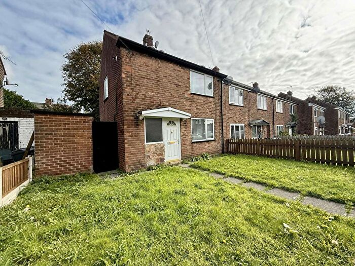 2 Bedroom End Of Terrace House To Rent In Cedar Grove, Skelmersdale, WN8