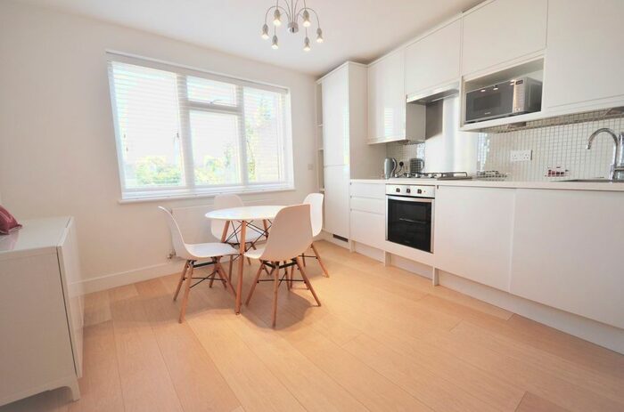2 Bedroom Flat To Rent In Grove Place, London, W3