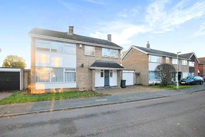 4 Bedroom Detached House To Rent In Llewellyn Close, Chelmsford, Essex, CM1