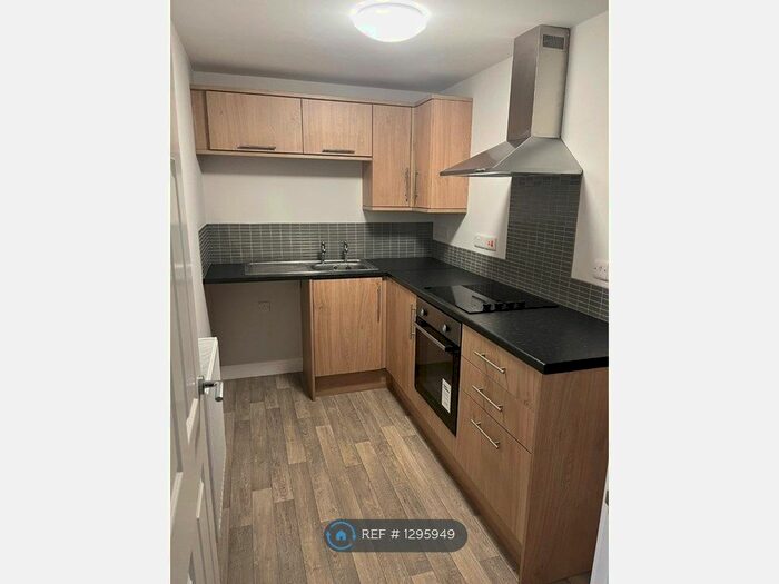 1 Bedroom Flat To Rent In Whitehouse Court, Cannock WS11
