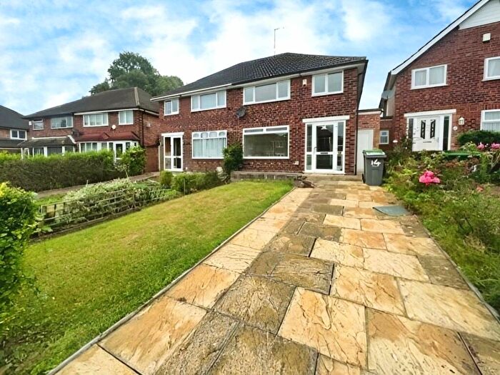 3 Bedroom Semi-Detached House To Rent In Ferndale Avenue, Birmingham, West Midlands, B43