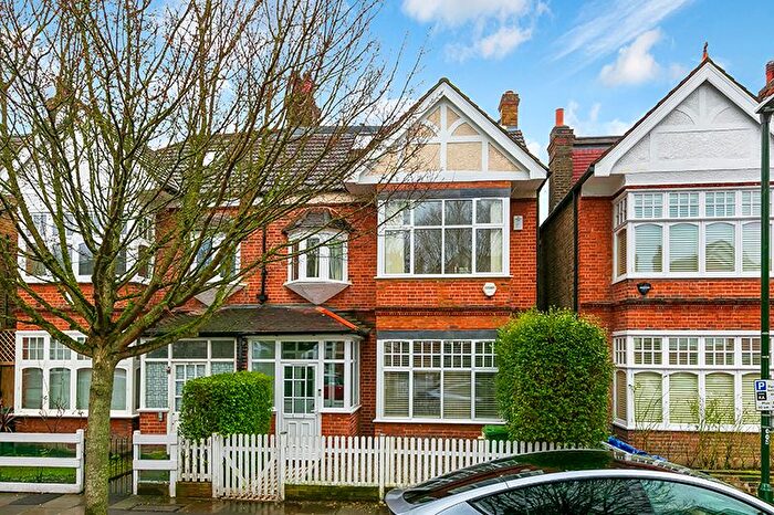 5 Bedroom Semi-Detached House To Rent In Burlington Avenue, Kew, TW9
