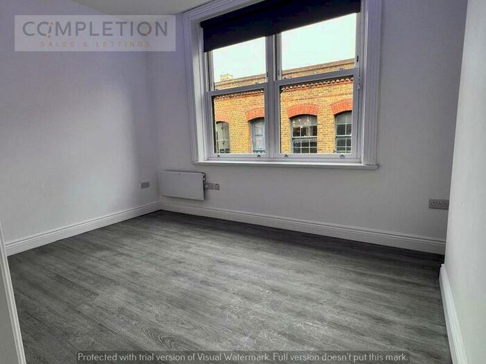 2 Bedroom Apartment To Rent In Rivington Street, Shoreditch - Bedroom Apartment - Split Level - - &#, Pcm, EC2A