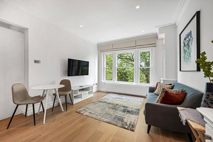 1 Bedroom Flat To Rent In Embankment Gardens, London, SW3