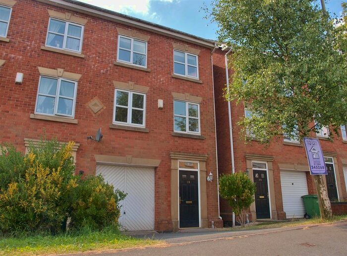 3 Bedroom Town House To Rent In Malthouse Drive, Dudley, DY1