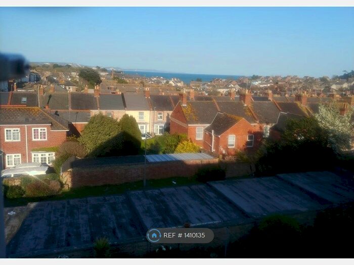 3 Bedroom Flat To Rent In St Leonard's Road, Weymouth, DT4