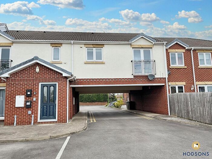 2 Bedroom Flat To Rent In Broadowler Lane, Ossett, Wakefield, WF5
