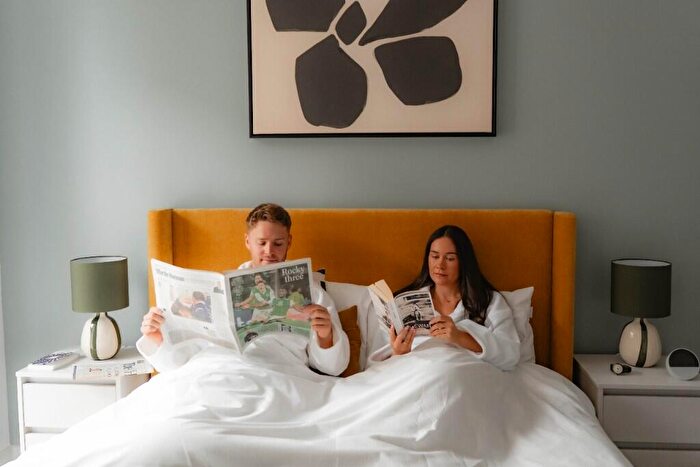 2 Bedroom Apartment To Rent In Ocean Drive, Edinburgh, EH6