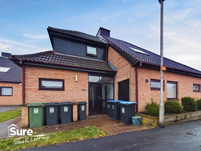 2 Bedroom Apartment To Rent In Hales Park, Hemel Hempstead, Hertfordshire, HP2