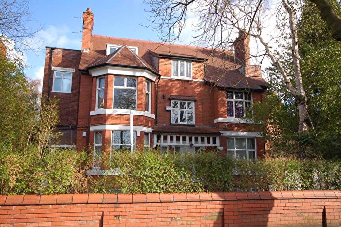 2 Bedroom Apartment For Sale In Parkfield Road South, Didsbury, Manchester, M20