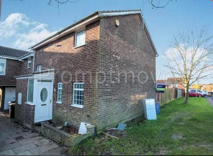 3 Bedroom Property To Rent In Wexham Close, Luton, LU3