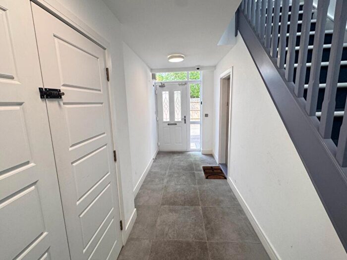 2 Bedroom Apartment To Rent In Blockers Court, Kingham Way, LU2