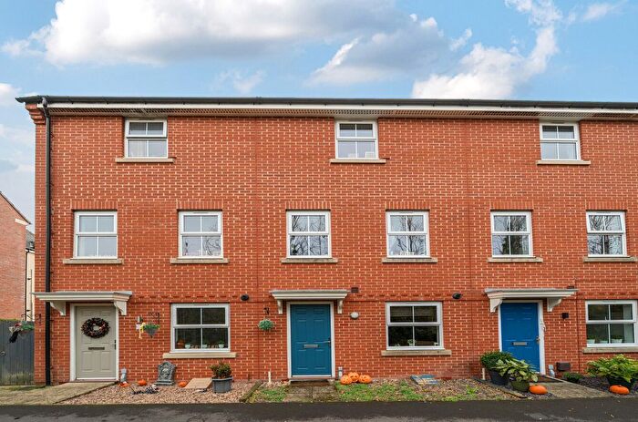 3 Bedroom Terraced House For Sale In Lavinia Walk, Swindon, Wiltshire, SN25