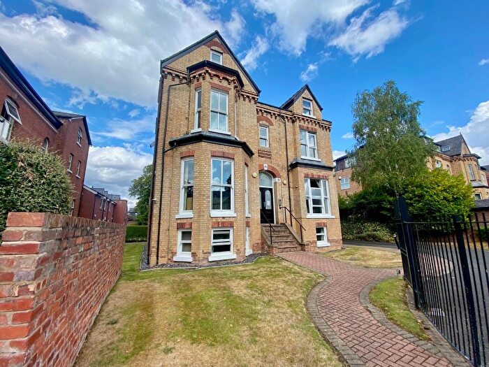 2 Bedroom Flat For Sale In Mauldeth Road, Withington, M20