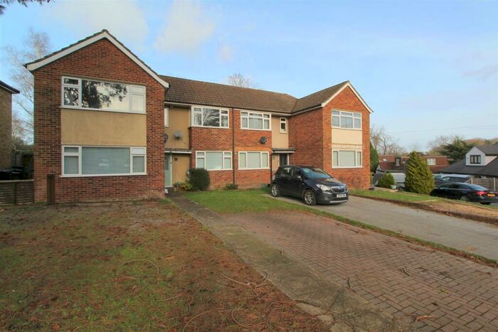 2 Bedroom Maisonette To Rent In Hartland Road, Addlestone, KT15