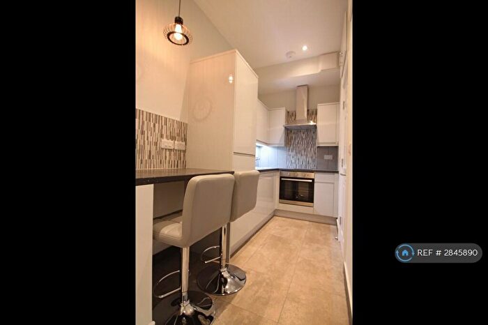 Studio To Rent In Yelverton Road, Bournemouth, BH1