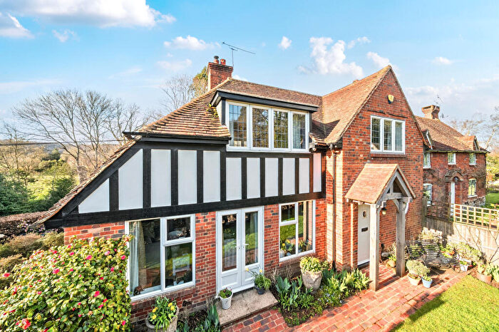 3 Bedroom Semi Detached House For Sale In Guildford Road, Westcott, RH4