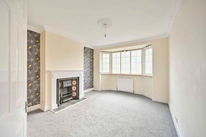 2 Bedroom Maisonette To Rent In Maswell Park Road, Hounslow, TW3