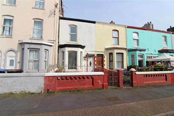 2 Bedroom House For Sale In High Street, Blackpool, FY1