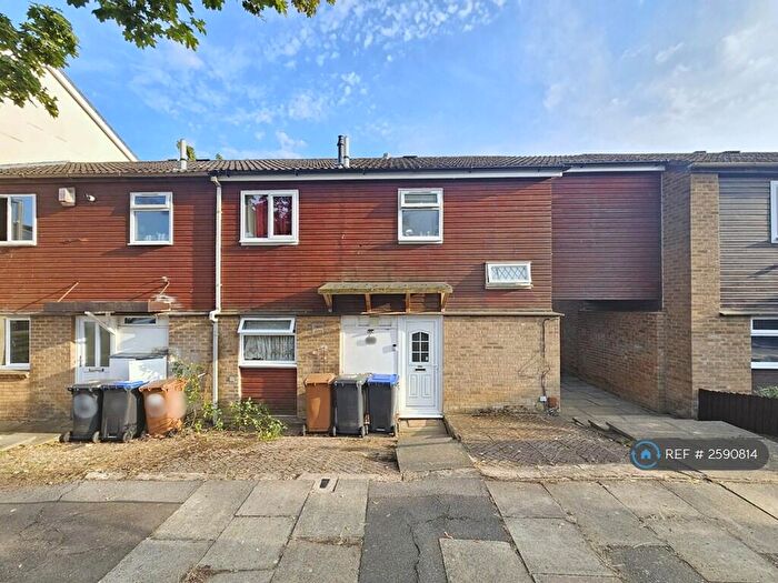 4 Bedroom Terraced House To Rent In Arbour View Court, Northampton, NN3