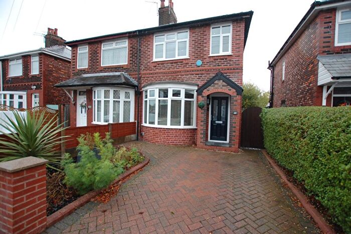 2 Bedroom Semi Detached House For Sale In Kew Road, Failsworth, Manchester, Greater Manchester, M35