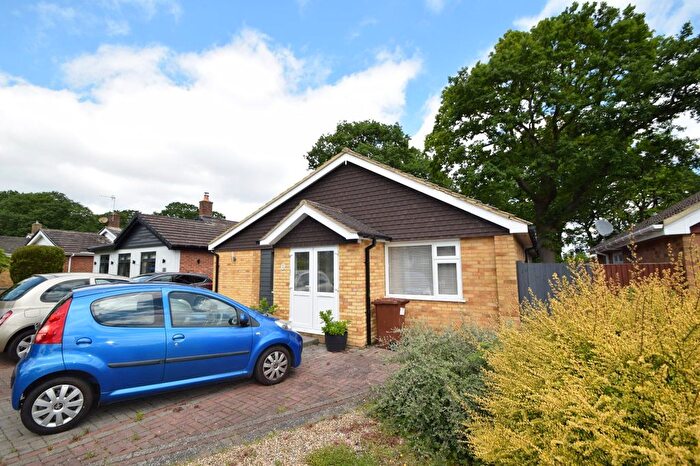 2 Bedroom Bungalow For Sale In Darenth Rise, Chatham, ME5